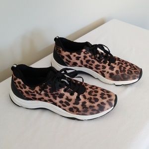 Vionic Action Tourney Lace Up